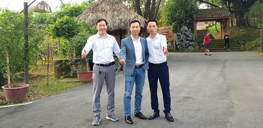 Nhà Việt Cons giao lưu cùng CEO ngành chống thấm và du lịch.