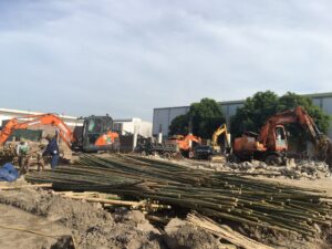 Công trường thi công nhà máy sản xuất đồ gỗ cao cấp Minh Vượng