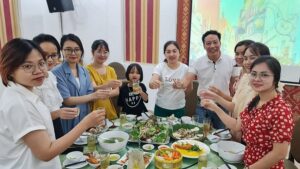 liên hoan tổng kết 6 tháng đầu năm