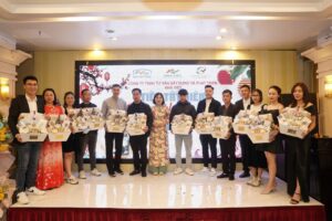 Nhà Việt tổ chức tiệc tất niên và chào đón năm mới 2023