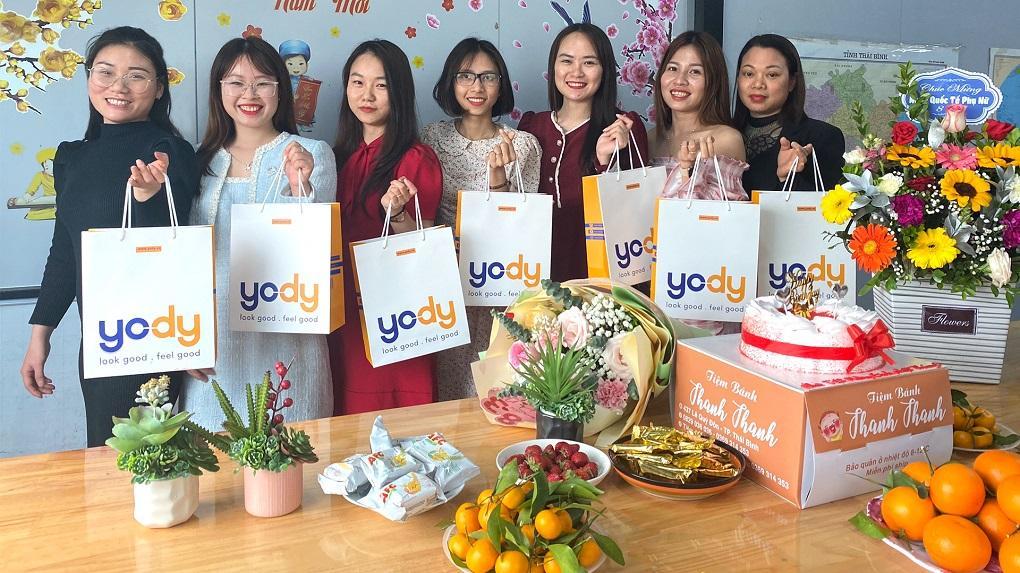 Nhà Việt chúc mừng ngày quốc tế phụ nữ 8.3