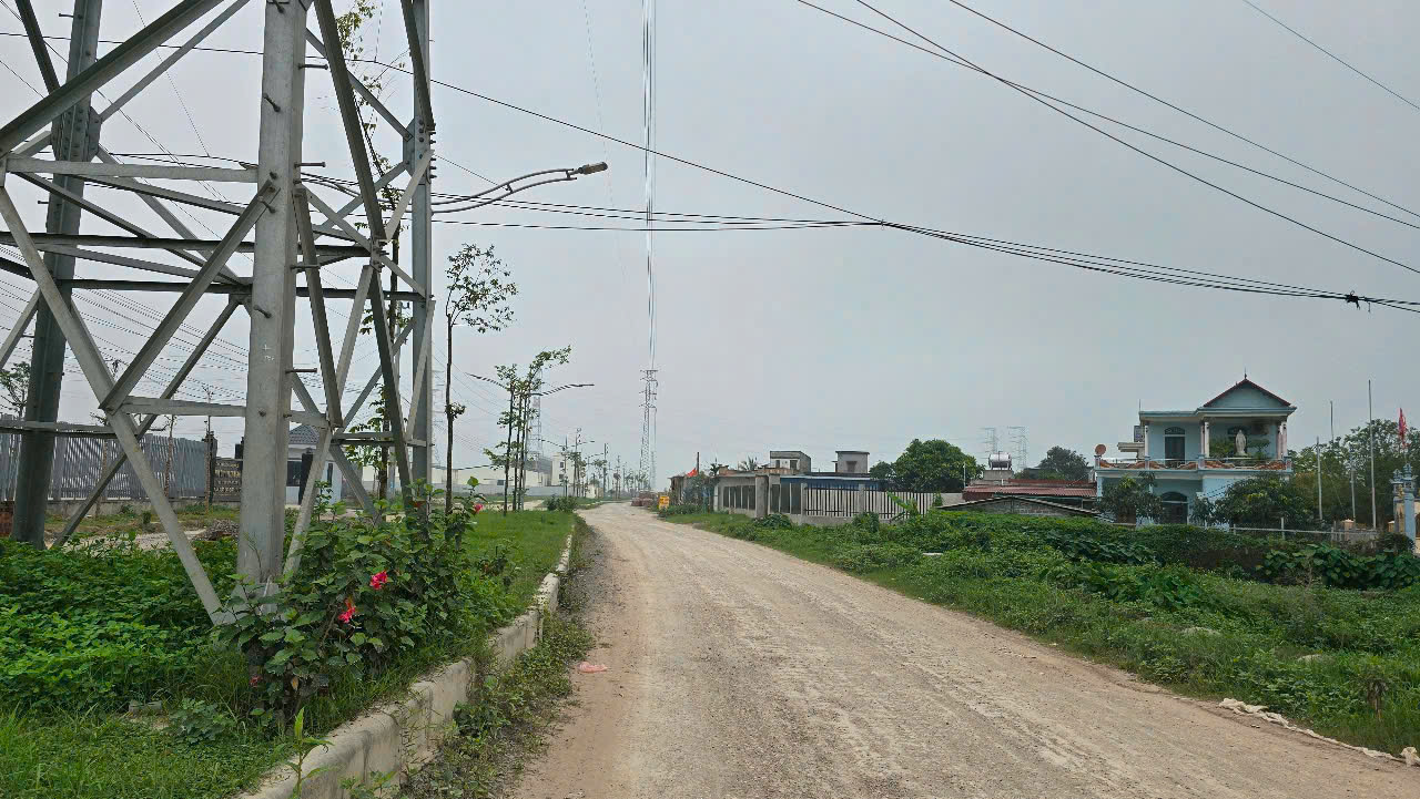 Đường nội bộ cụm công nghiệp Vũ Thư đang thi công, kết nối với dự án nhà xưởng đông dược
