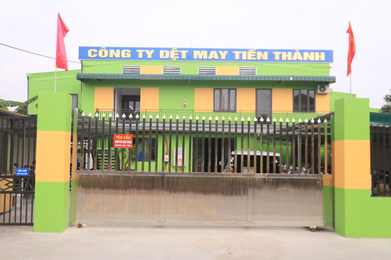 Lễ tạ sau khi thi công hoàn thiện xưởng may công nghiệp tại Hà Nam