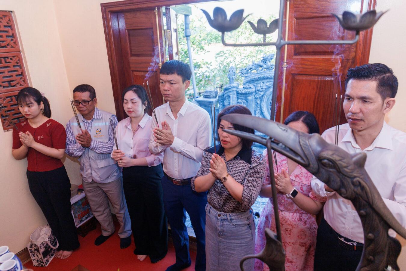 Không khí trang trọng tại buổi lễ khởi công xây mới phòng học tầng 2